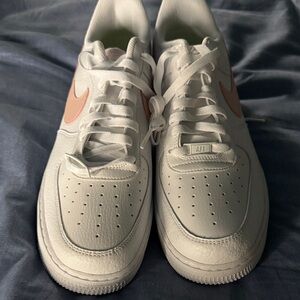 Nike Air Force 1    W13    M11.5